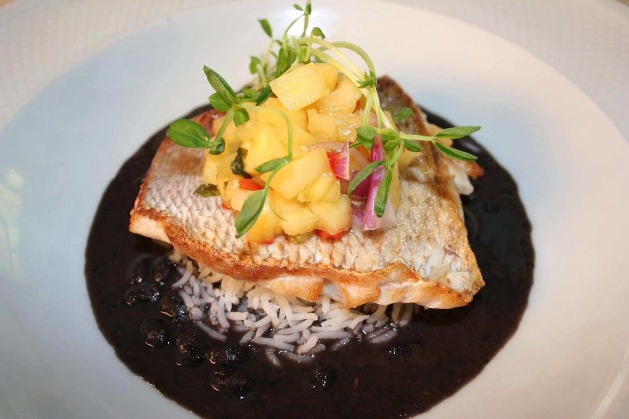 Peter Shields Inn & Restaurant Cape May Bagian luar foto