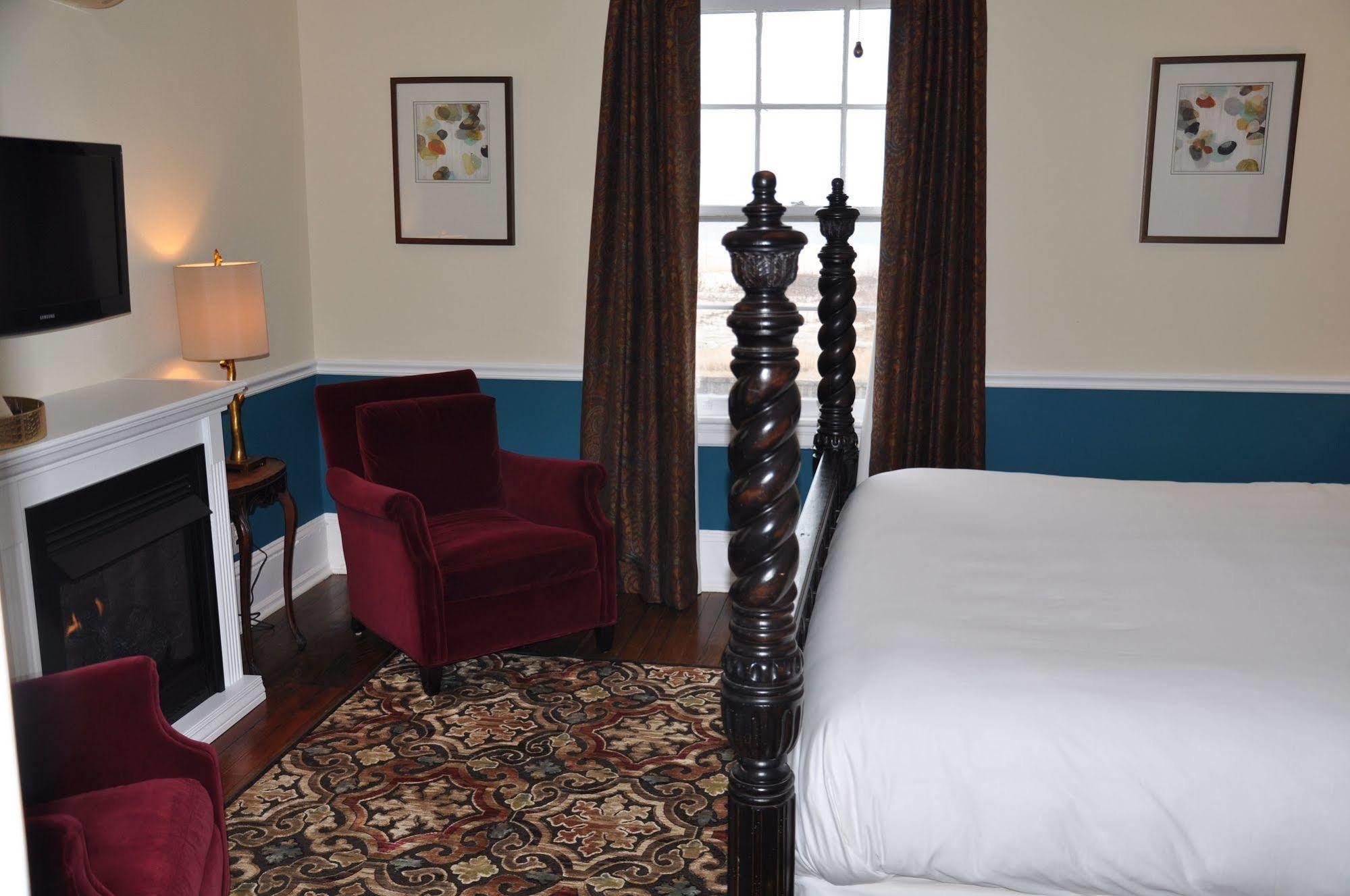 Peter Shields Inn & Restaurant Cape May Bagian luar foto