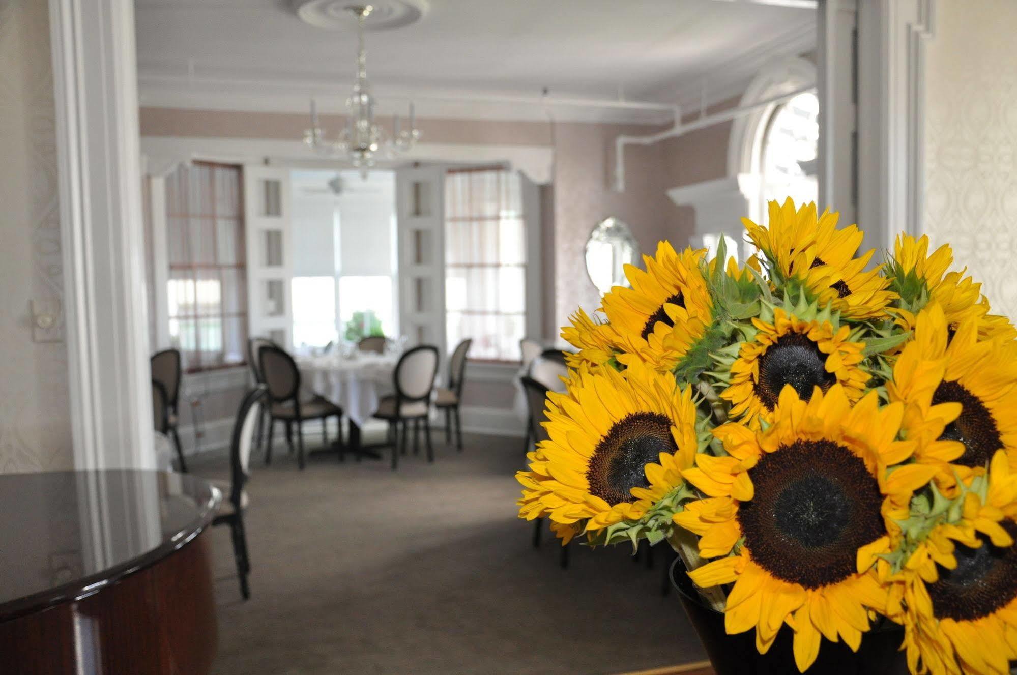 Peter Shields Inn & Restaurant Cape May Bagian luar foto